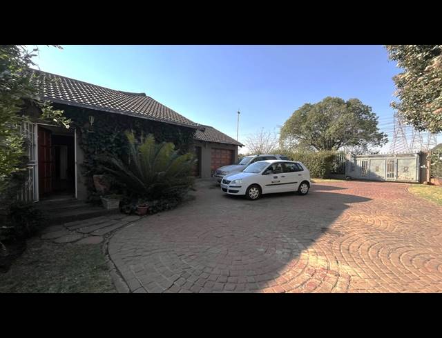 4 BEDROOM HOUSE FOR SALE IN BRACKENHURST